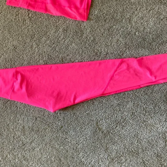 Beach Riot - Picture 4 of 8